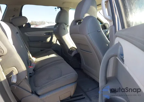 2017 Chevrolet Traverse Ls из США, поврежденный, VIN 1GNKRFKD3HJ268135